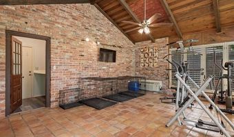 2318 Dorchester Dr, Bartlesville, OK 74006