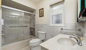 106 EVERGREEN St, Bayonne, NJ 07002