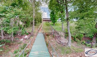 495 Shore Dr, Big Sandy, TN 38221
