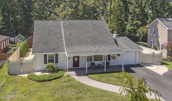 47 Overlea Ln, Aberdeen, NJ 07747