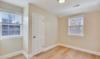 8908 GRANT St, Bethesda, MD 20817