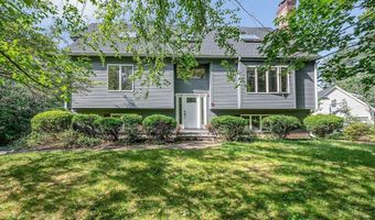 8 Horseshoe Dr, Acton, MA 01720