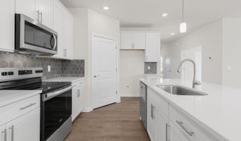 742 Lazy Elm Ln, Aberdeen, NC 28315