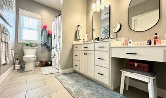 805 Spyglass Hill Dr, Bedford, IN 47421