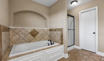 806 154th Cir, Basehor, KS 66007