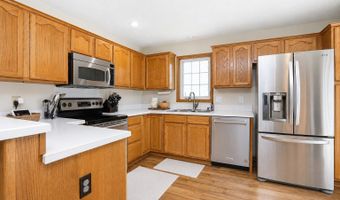 802 13th St SE, Altoona, IA 50009