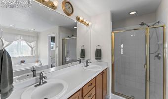 685 Green Gables Way, Bennett, CO 80102