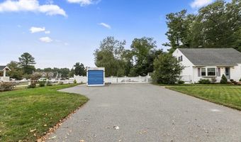 49 Baldwin Rd, Billerica, MA 01821