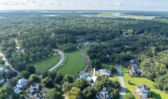 4 Waterbird Dr, Beaufort, SC 29907