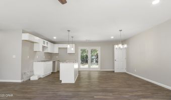 53 Bayshore Dr, Apalachicola, FL 32320