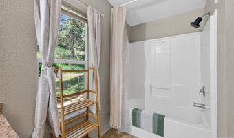107 S Van Wyck Ave, Cascade, ID 83611