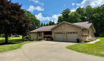 105 Beechwood Dr, Beaver, WV 25813