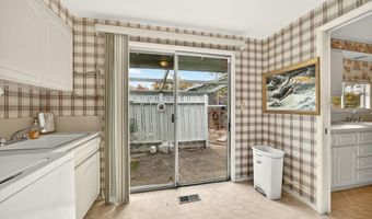 697 Oak Knoll Dr, Ashland, OR 97520