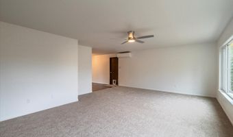 950 NE 1ST St, Bandon, OR 97411