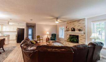 1712 Twin Lakes Dr, Bainbridge, GA 39819