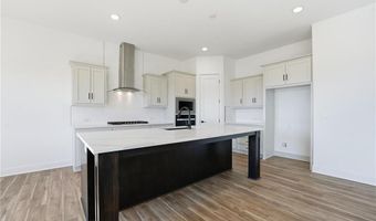 1599 Grayhawk Dr, Basehor, KS 66007