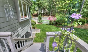 1420 Diplomat Dr, East Greenwich, RI 02818
