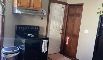11 Stone St, Danbury, CT 06810