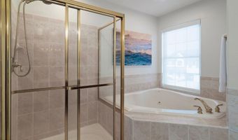 8 Jibsail Dr, Bayville, NJ 08721