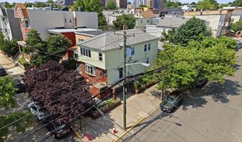 27 MECHANIC St, Bayonne, NJ 07002