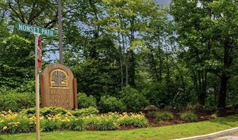296 Brown Bear Xing 296, Acton, MA 01718