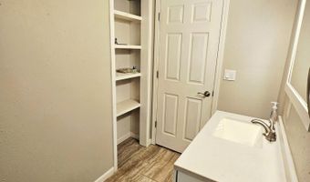 861 Oak Crst, Baxter Springs, KS 66713