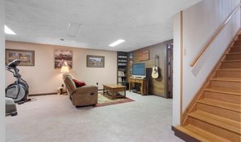 24352 State Hwy Ee, Aurora, MO 65605