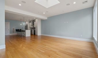 111 B St 8, Boston, MA 02127