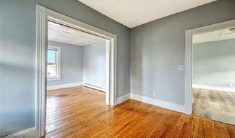 68 Division St 3, Lincoln, RI 02838