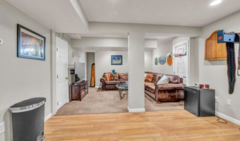 45 Pocono Ln 10, Danbury, CT 06810