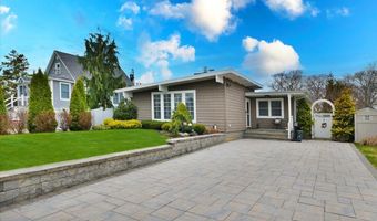 17 Central Ave, Amityville, NY 11701