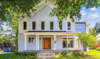 9819 PARKWOOD Dr, Bethesda, MD 20814