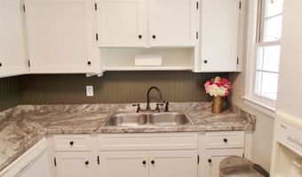 601 E GLADE Rd, Anniston, AL 36206