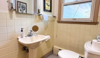 410 1st St NW, Aitkin, MN 56431