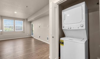 17126 SW Snowdale St 303, Beaverton, OR 97007