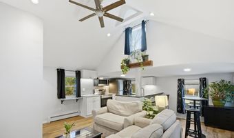 21 Arlington Rd, Coventry, CT 06238