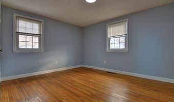 30 Trull St 3, Boston, MA 02125