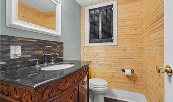 715 Jersey St, Baldwin City, KS 66006