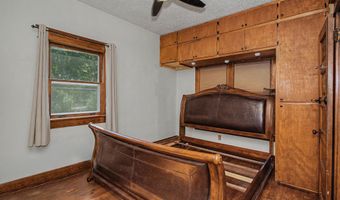 218 E 7th St, Ames, IA 50010