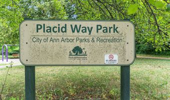 2840 Tuebingen Pkwy, Ann Arbor, MI 48105