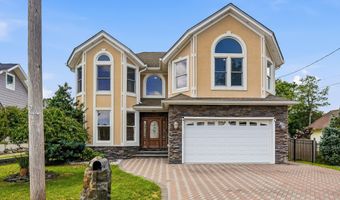 646 Compass Ave, Beachwood, NJ 08722