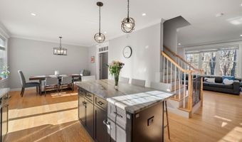 24 Lynn Dr, Attleboro, MA 02703