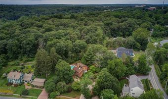 4 Wilbur Rd, Lincoln, RI 02865