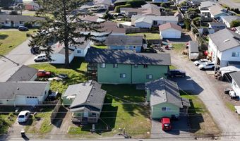 405 ARNOLD Ln, Brookings, OR 97415