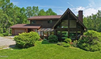 707 Benton Hill Rd, Becket, MA 01223