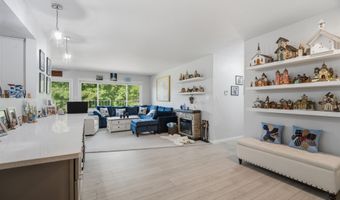 10 GREEN BAY Ct 205, Appleton, WI 54911
