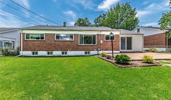6011 Ranchwood Dr, Affton, MO 63123