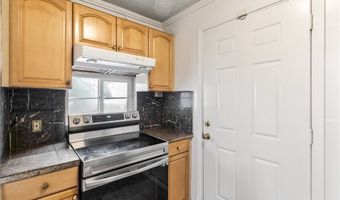 4202 Halupa St, Honolulu, HI 96818