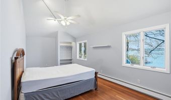 29 E Shore Dr, Coventry, RI 02816