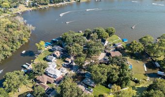 39450 N Circle Ave, Antioch, IL 60002